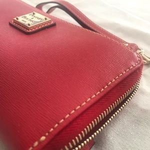 Saffiano zip around Wristlet